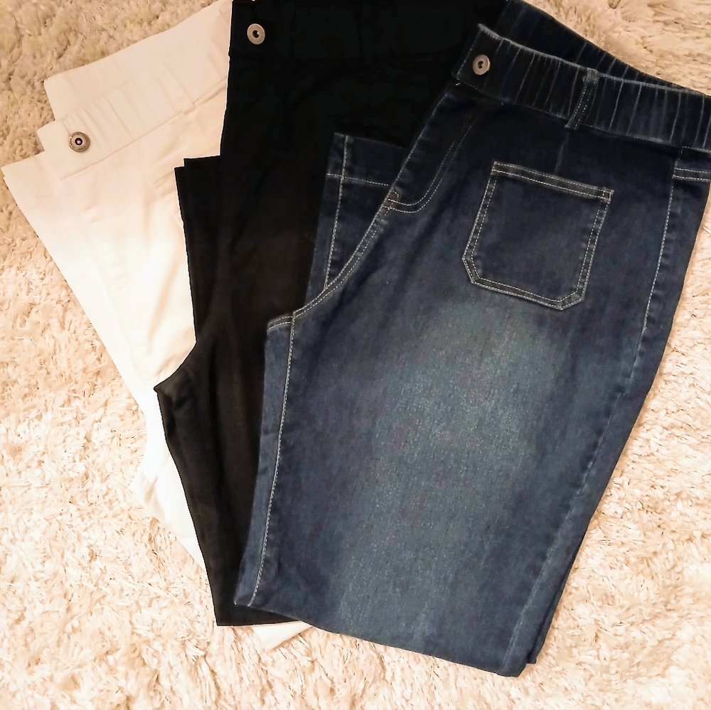 NWT 3 Pairs XL Jeans